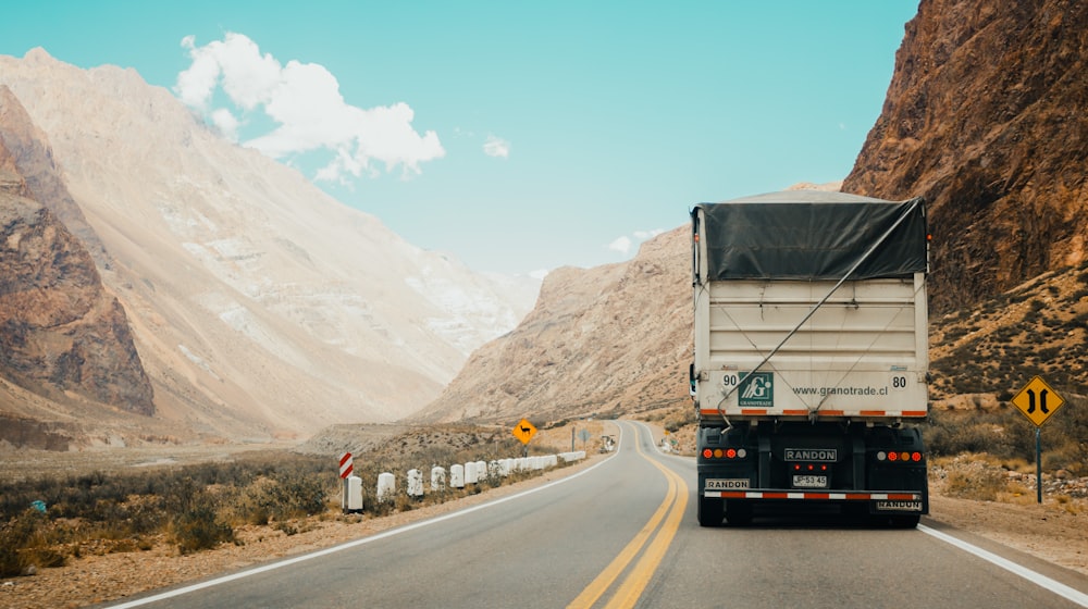 Thiết kế website công ty logistics và vận tải chuyên nghiệp