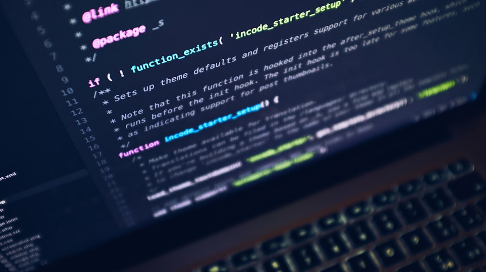 Doanh nghiệp nhỏ có thực sự cần website hay chỉ cần Facebook